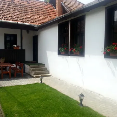 Gasthuis Casa Demeter 2*